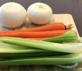 Aprende a preparar este increíble caldo de verduras casero, es muy sencillo