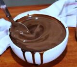 Chocolate caliente Nescau de 3 ingredientes súper cremoso y sin almidón