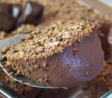 Deja a tu papá sin palabras cuando saques este Mousse Inolvidable del congelador – ¡Escríbelo pronto!