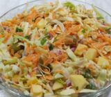 ¿Te gusta la ensalada de col? Prepara esta ensalada de col rizada y manzana, ¡es increíblemente deliciosa!